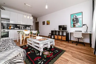 Kuchnia lub aneks kuchenny w obiekcie Kleczków Apt - 50m2, Parking, Balcony - by Rentujemy