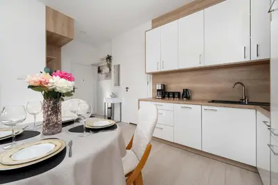Kuchnia lub aneks kuchenny w obiekcie Stylish Apartment Located in the Old Town Close to Attractions by Noclegi Renters