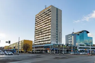 Budynek, w którym mieści się apartament
