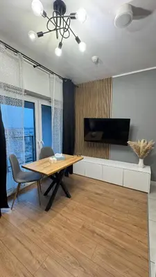 Telewizja i/lub zestaw kina domowego w obiekcie Apartament z balkonem Jaworska