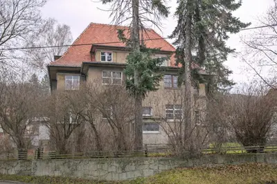 Budynek, w którym mieści się apartament