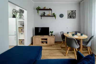 Telewizja i/lub zestaw kina domowego w obiekcie RentPlanet - Studio Zdrowa