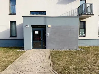 Fasada lub wejście do obiektu Jesionowa Spacious Apartment by BookingHost