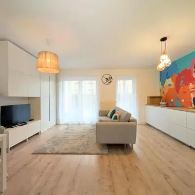 Jesionowa Spacious Apartment by BookingHost
