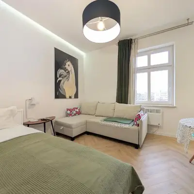 Rozbrat Green Point Apartment by BookingHost