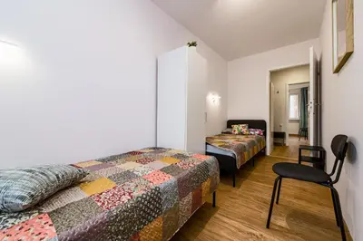 Łóżko lub łóżka w pokoju w obiekcie Old Town Square Apt - Balcony, Top Location - by Rentujemy