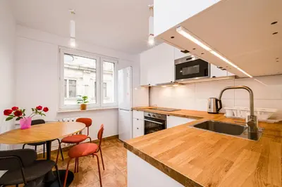 Kuchnia lub aneks kuchenny w obiekcie Old Town Square Apt - Balcony, Top Location - by Rentujemy