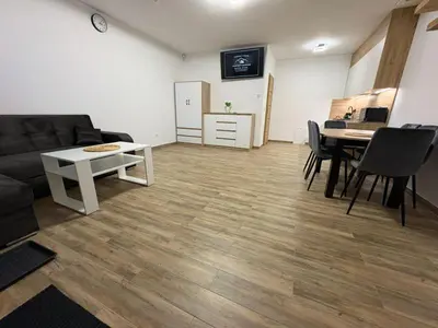 Telewizja i/lub zestaw kina domowego w obiekcie Apartamenty w Kotlinie