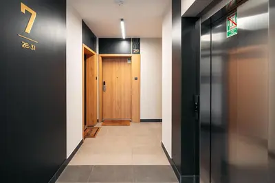 Plan piętra w obiekcie Miedziana - Apartament z balkonem, miejscem do pracy, wi-fi - Wrocław - Fair Rentals