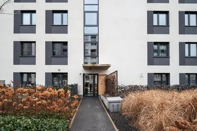 Budynek, w którym mieści się apartament