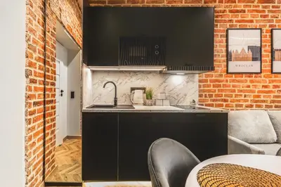 Kuchnia lub aneks kuchenny w obiekcie Wyjątkowe Miejsce w Sercu Wrocławia