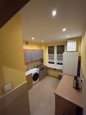 Kuchnia lub aneks kuchenny w obiekcie kawalerka,apartament,mieszkanie