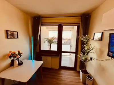 Telewizja i/lub zestaw kina domowego w obiekcie Pokoje Gliwice - apartament i komfortowe noclegi