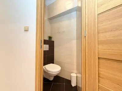 Łazienka w obiekcie Rynek Wrocław Apartment for 8 People by BookingHost