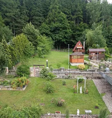 Ogród w obiekcie Zamek w Zasięgu Wzroku - Szczytna