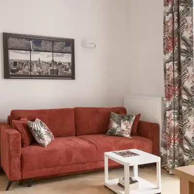 ProperUNIT Old Town Loft Apartment with Balcony