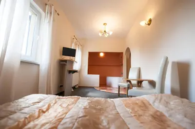 Telewizja i/lub zestaw kina domowego w obiekcie Gościniec Pod Furą