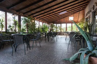 Restauracja lub miejsce do jedzenia w obiekcie Gościniec Pod Furą