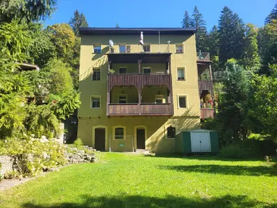 Ogród w obiekcie Apartamenty Kaskada