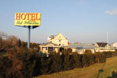 Budynek, w którym mieści się hotel