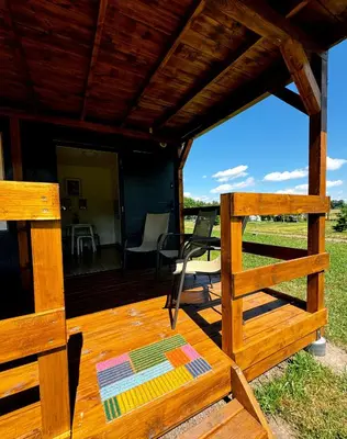 Balkon lub taras w obiekcie Camper Park Radków - domki i pokoje