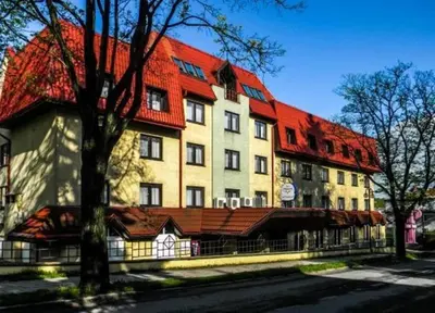 Budynek, w którym mieści się hotel