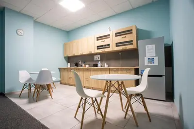 Kuchnia lub aneks kuchenny w obiekcie Moon Hostel Wrocław