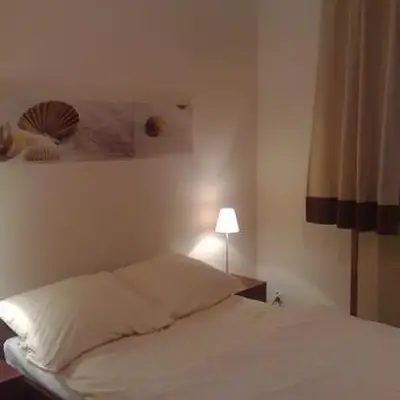 Aparthouse