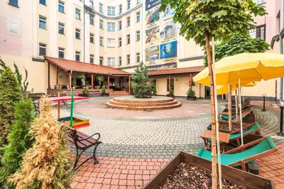 Budynek, w którym mieści się hotel