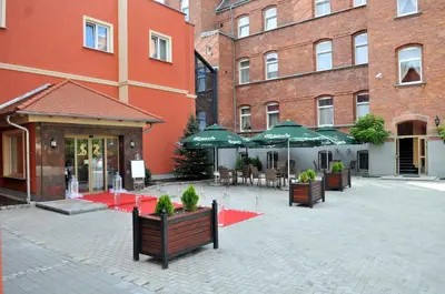Budynek, w którym mieści się hotel