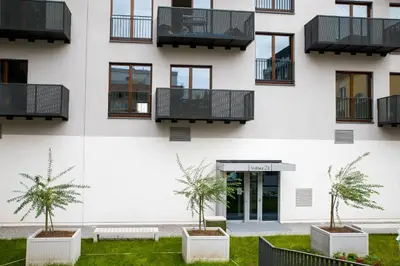 Budynek, w którym mieści się apartament