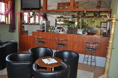 Hol lub bar w obiekcie Zajazd Magrani
