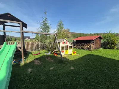 Plac zabaw dla dzieci w obiekcie Hereczówka