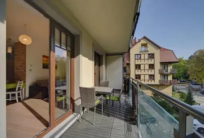 Balkon lub taras w obiekcie Apartament Wille Parkowe
