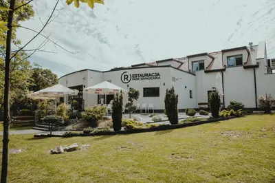 Ogród w obiekcie Restauracja Park Szwajcaria