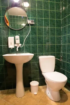 Łazienka w obiekcie FlyFly Hostel , darmowy parking , rezerwuj przez urządzenia mobilne -10 procent