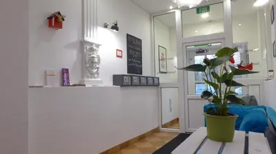 Kuchnia lub aneks kuchenny w obiekcie FlyFly Hostel , darmowy parking , rezerwuj przez urządzenia mobilne -10 procent