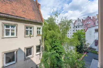 Budynek, w którym mieści się apartament