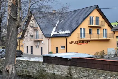 Budynek, w którym mieści się apartament