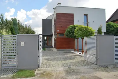 Budynek, w którym mieści się apartament