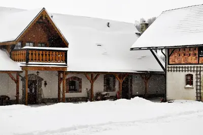 Obiekt Gospodarstwo Gościnne Jesionówka zimą