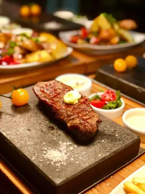 Jedzenie w hotelu lub w pobliżu