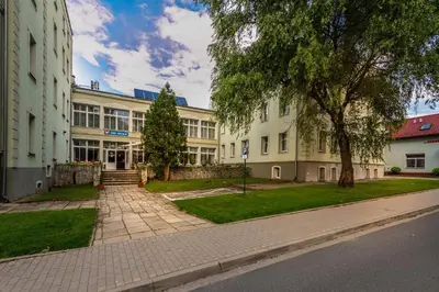 Budynek, w którym mieści się ośrodek wypoczynkowy