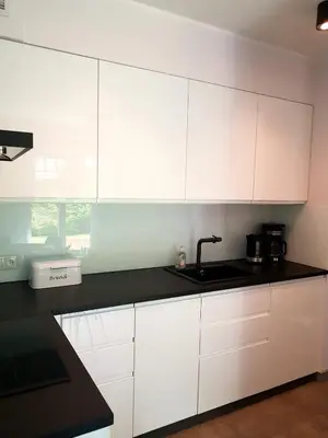 Kuchnia lub aneks kuchenny w obiekcie Apartament z Ogrodem