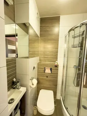 Łazienka w obiekcie Apartament fioletowy w Polanicy