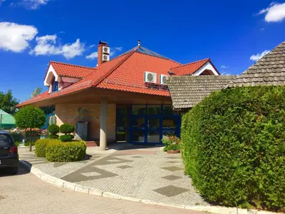 Budynek, w którym mieści się hotel