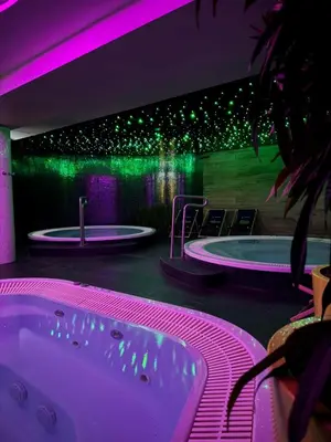 Basen w obiekcie Jasna SportHotel & SPA lub w pobliżu