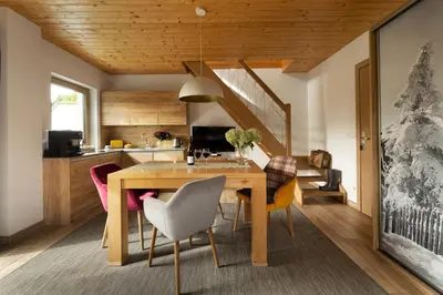 Część wypoczynkowa w obiekcie Apartamenty u Harrego II Przy Stawie Spa klimatyzacja,balkon, sauna , balia, ogród,parking