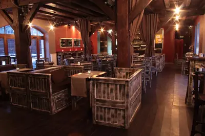 Restauracja lub miejsce do jedzenia w obiekcie A' PROPOS Hotel, Restauracja, Club