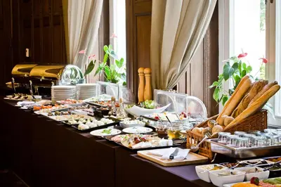 Jedzenie w hotelu lub w pobliżu